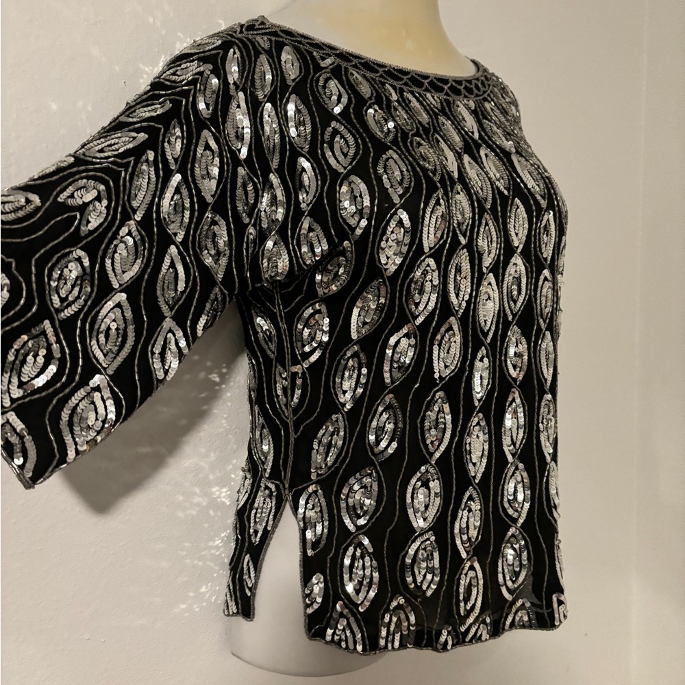 Vintage 100% Silk SHO MAX New York Embroidered Medium blouse